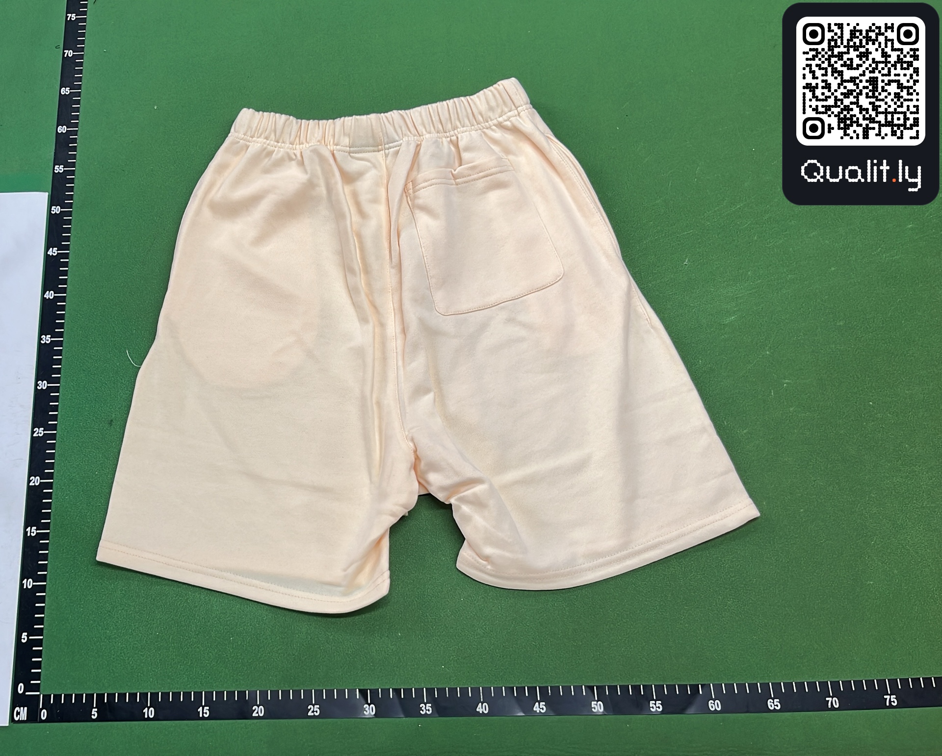Korte broek — QC-foto 3 van 404