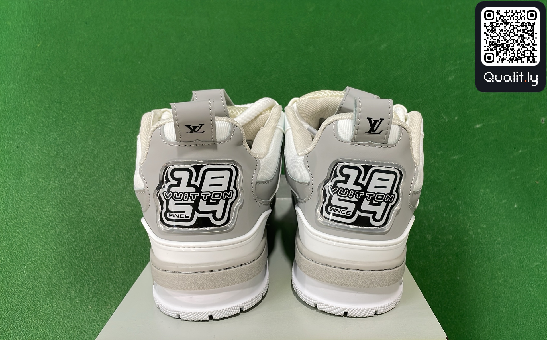 Sneakers QC photo 3 of 6