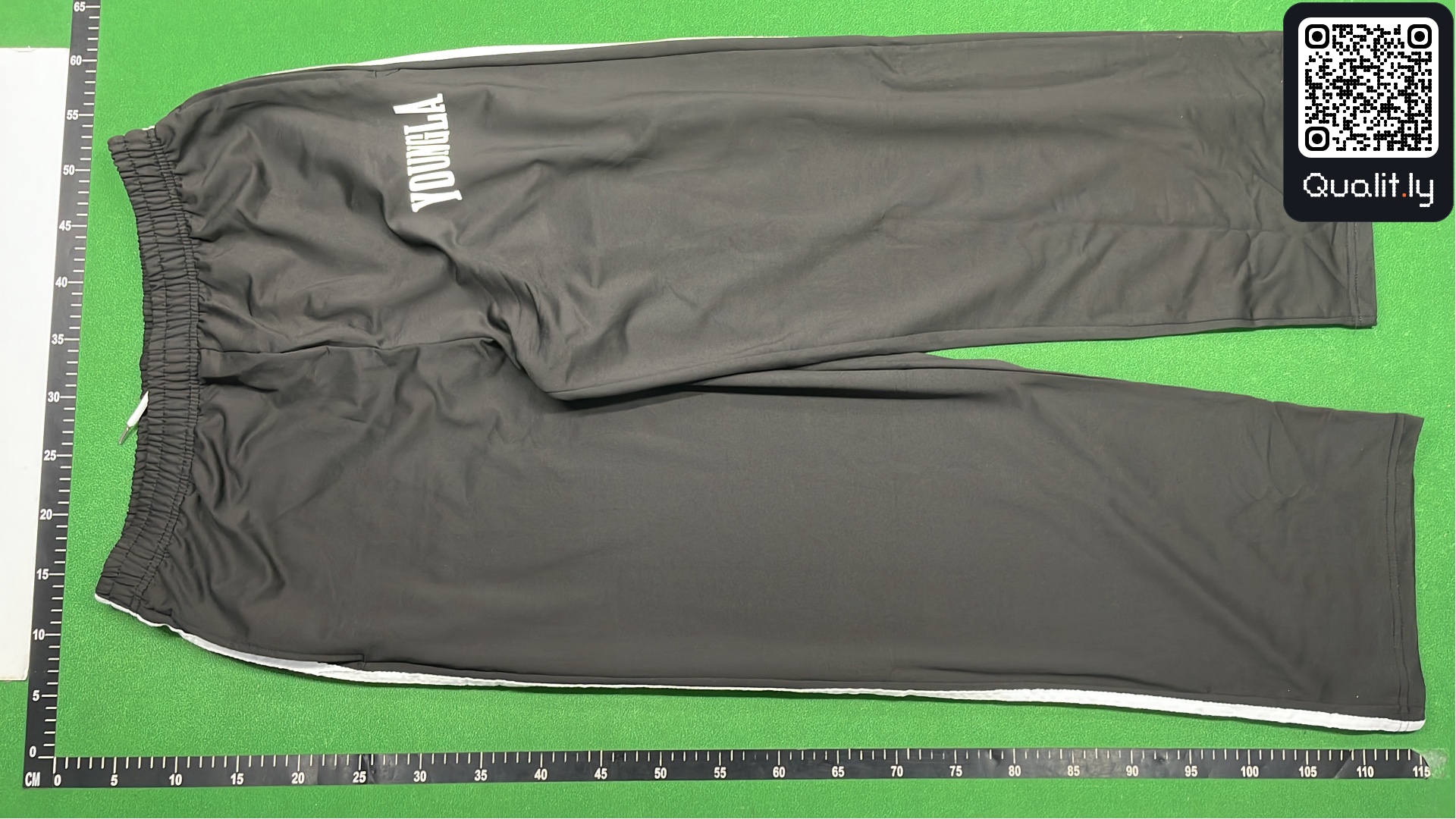 Pants QC photo 2 of 14
