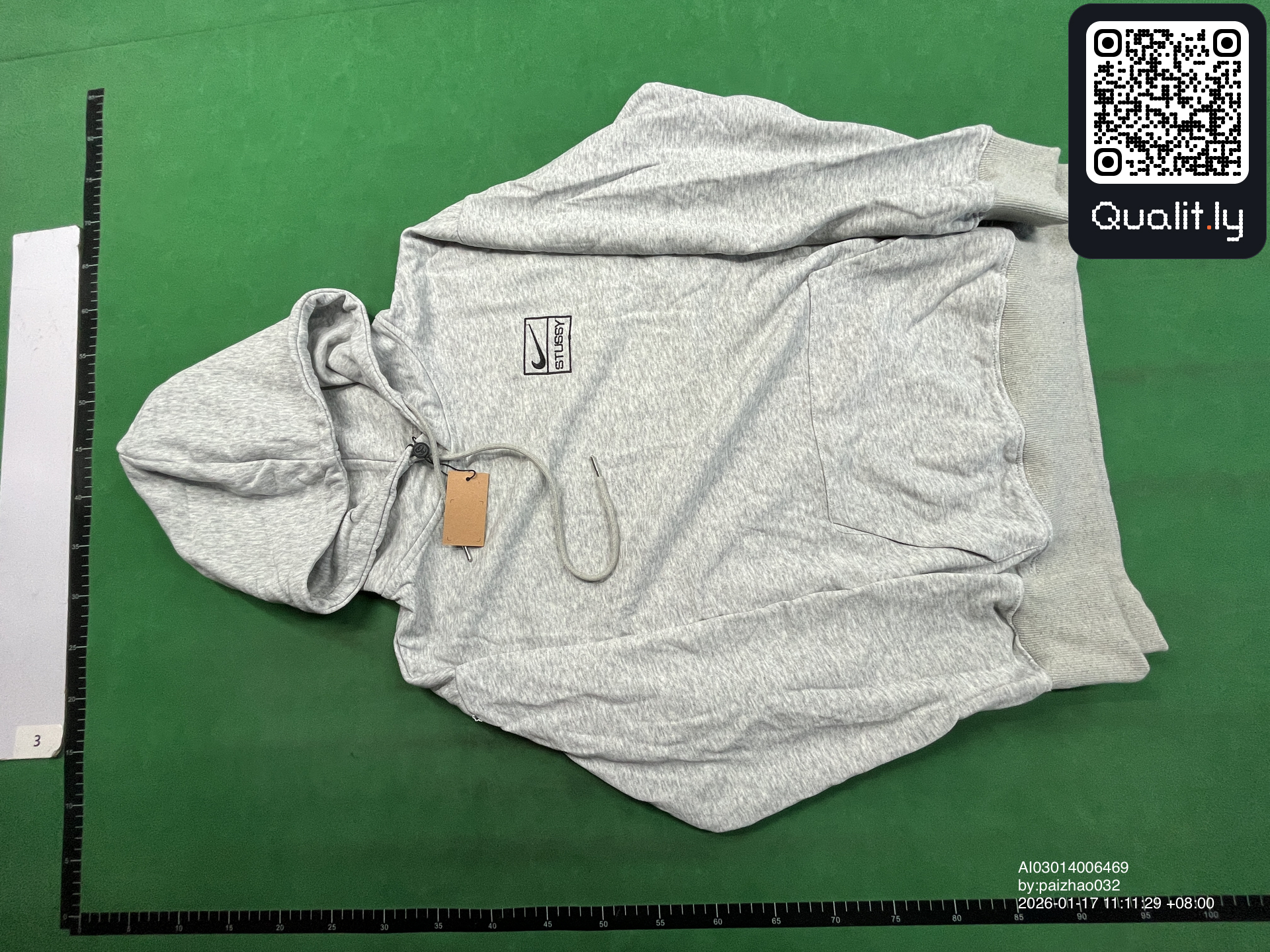 Hoodie — QC-Foto 3 von 10