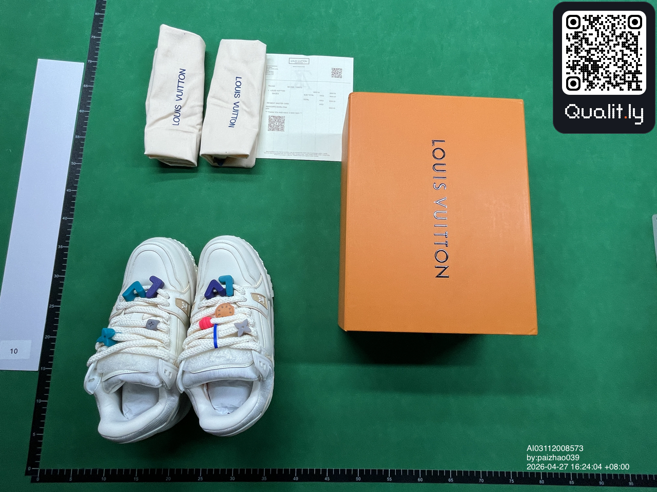 Sneakers — QC-foto 3 van 10