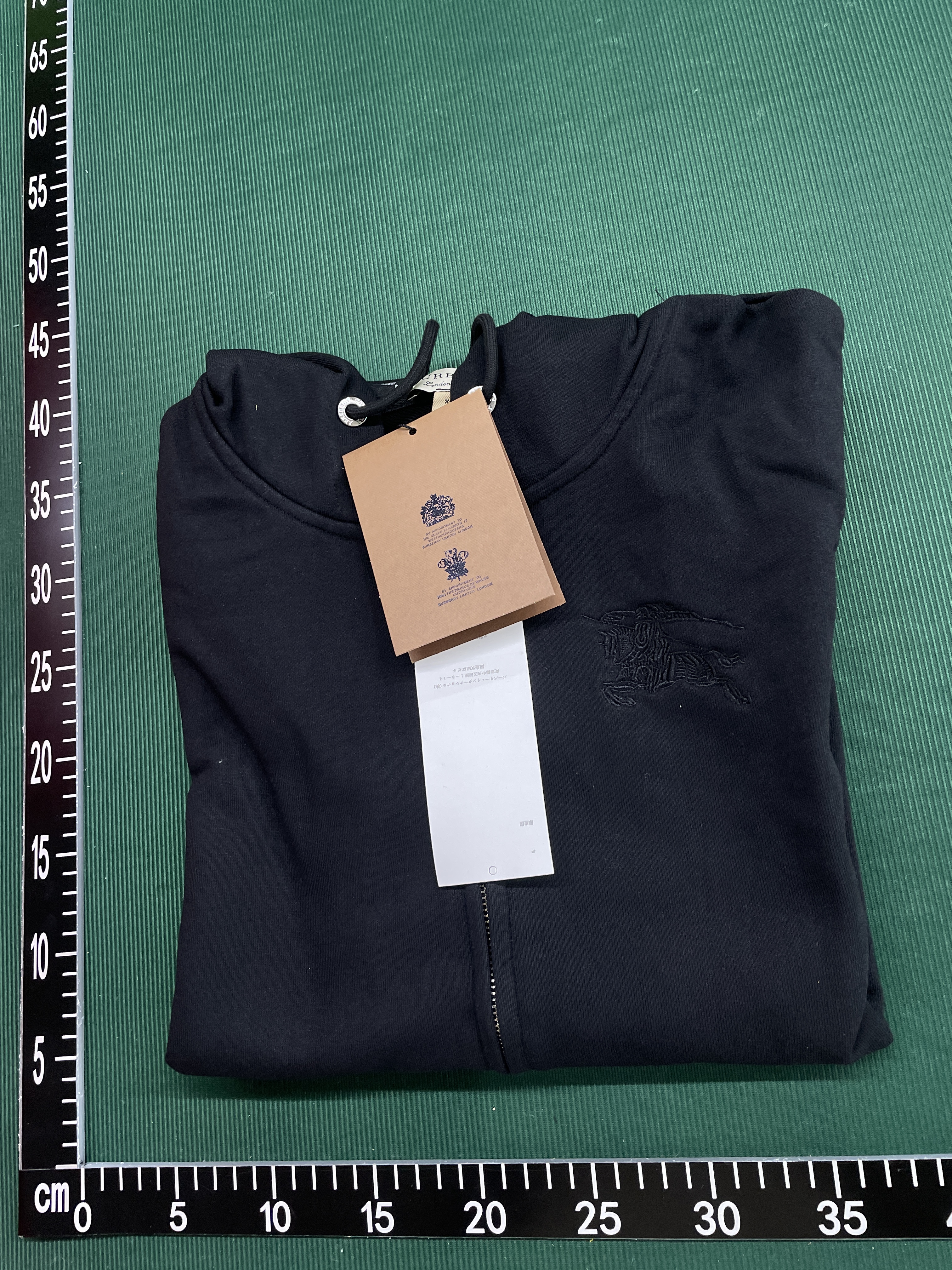 Hoodie — QC-Foto 1 von 5