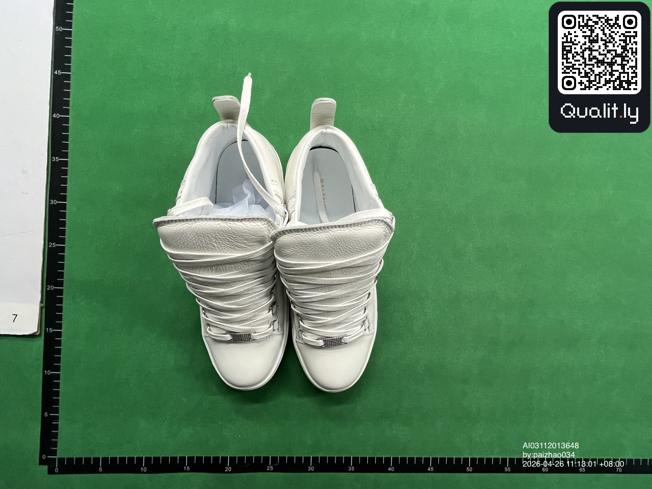 Sneakers — foto QC 1 di 48
