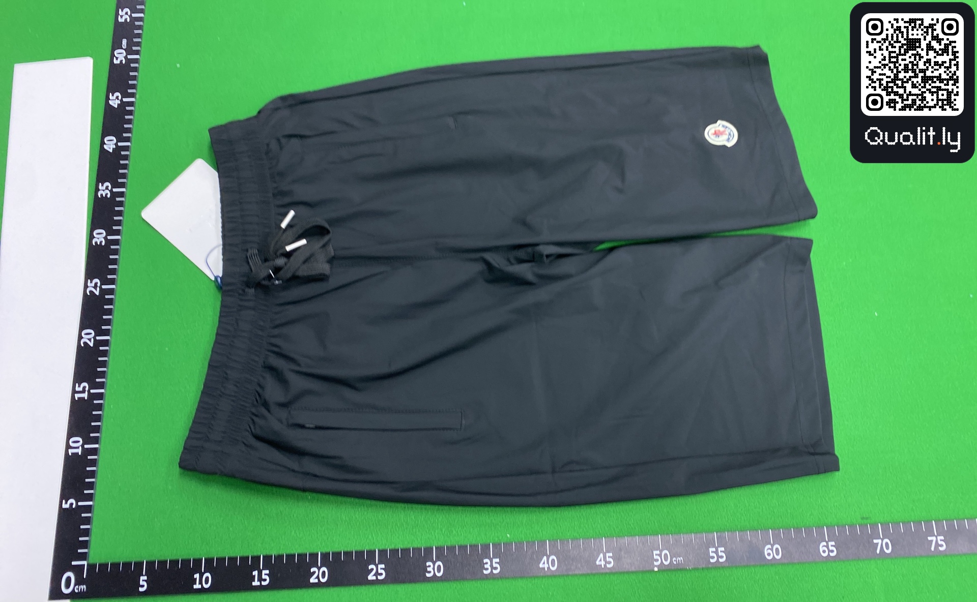 Pantalón corto — foto QC 1 de 3
