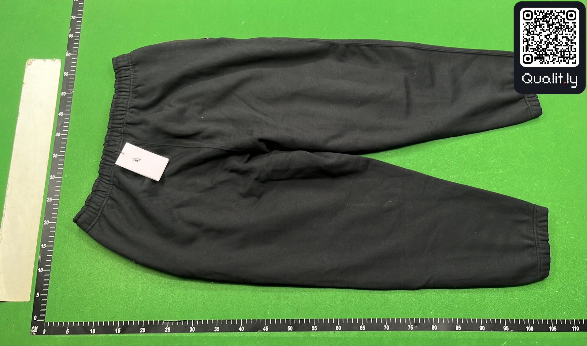 Pantaloni — fotografie QC 3 din 24