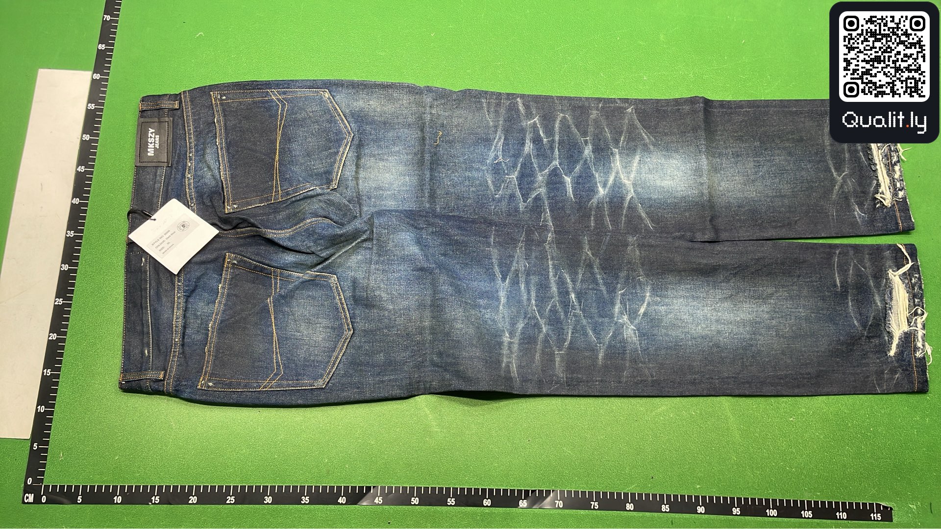 Jeans — QC-foto 3 av 4