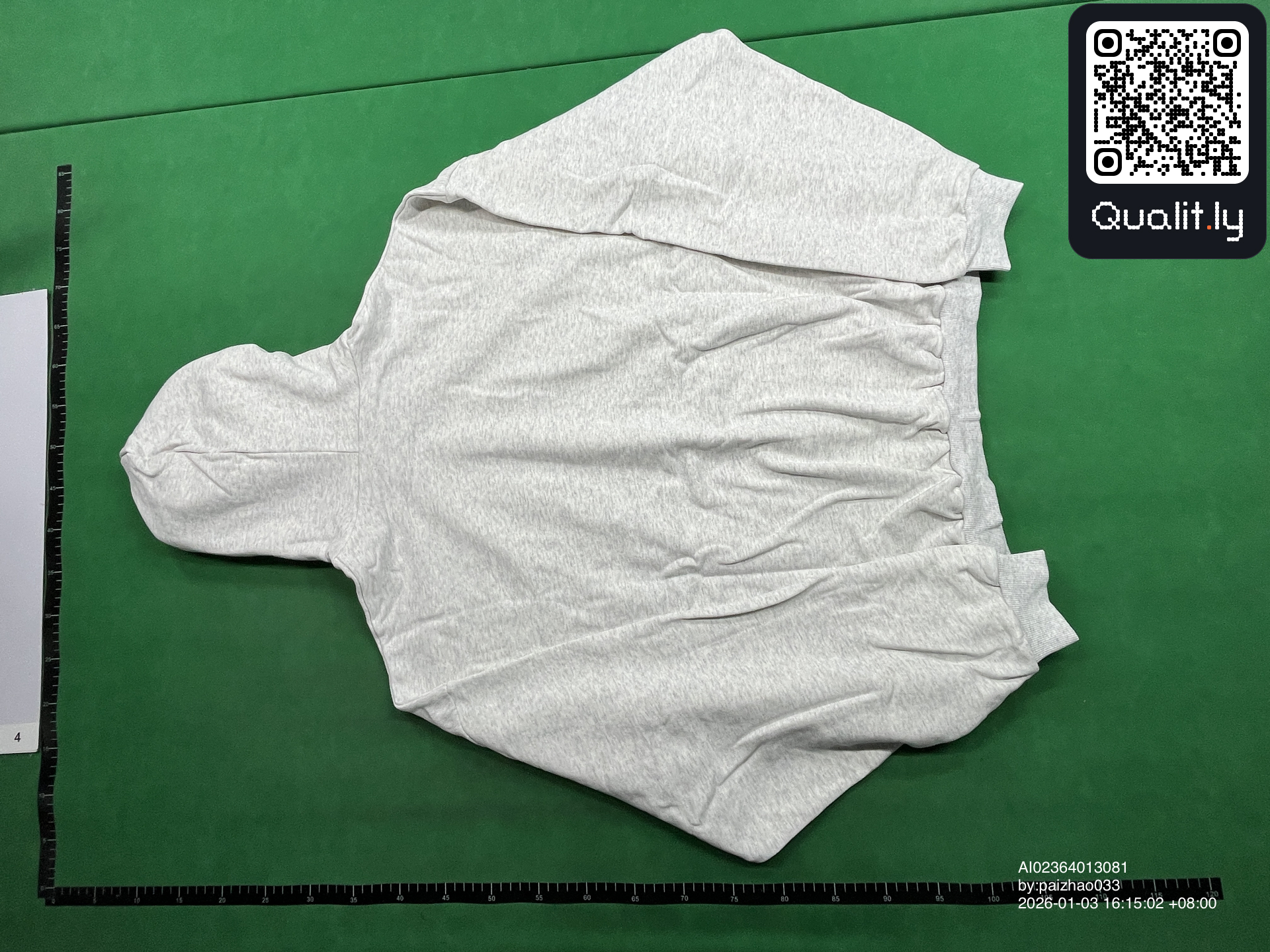 Bluza z kapturem — zdjęcie QC 2 z 12