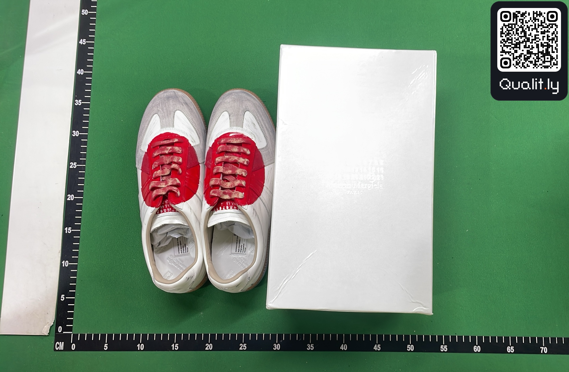 Sneakers QC photo 1 of 6