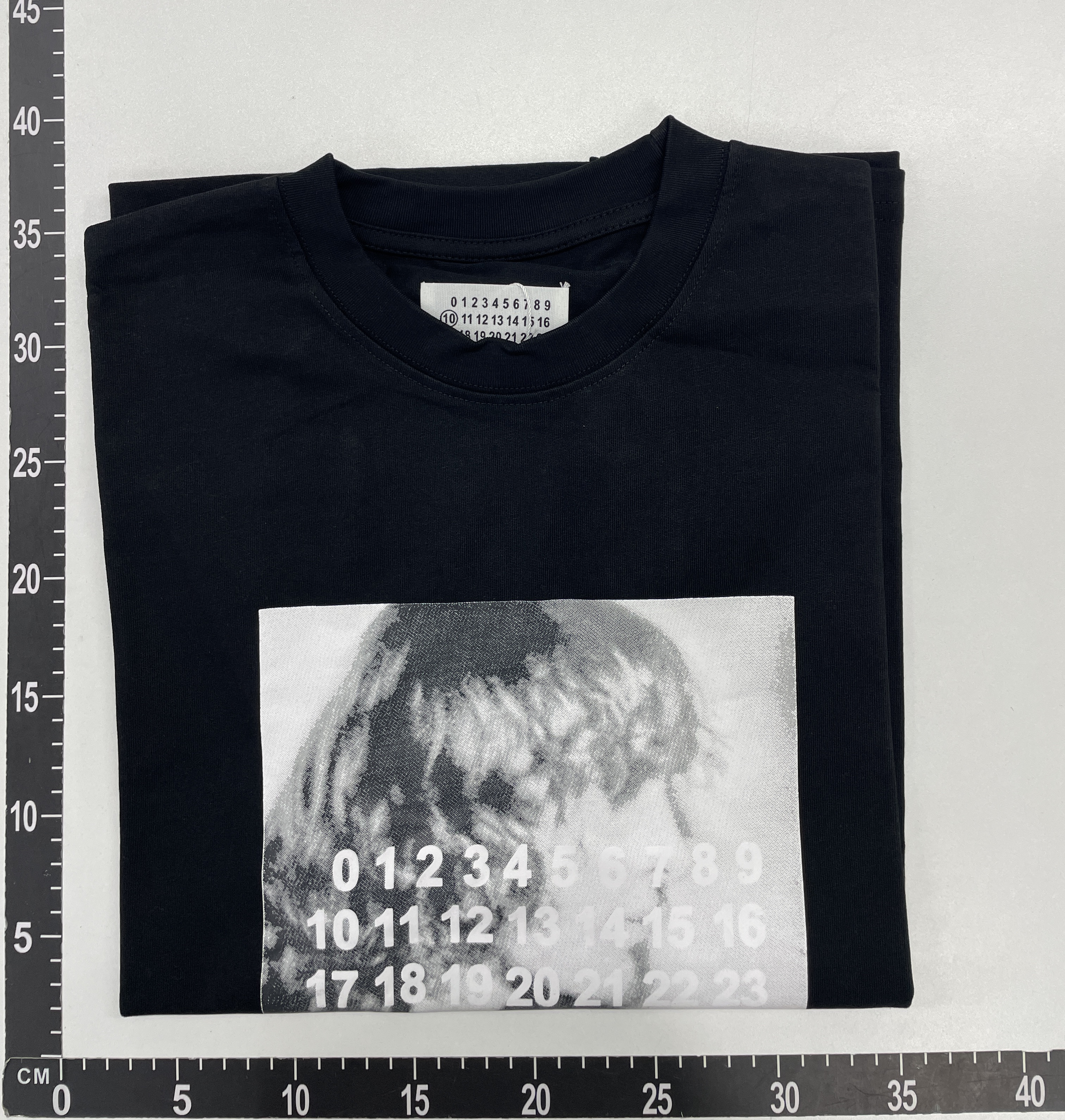 Sweater QC photo 1 of 235