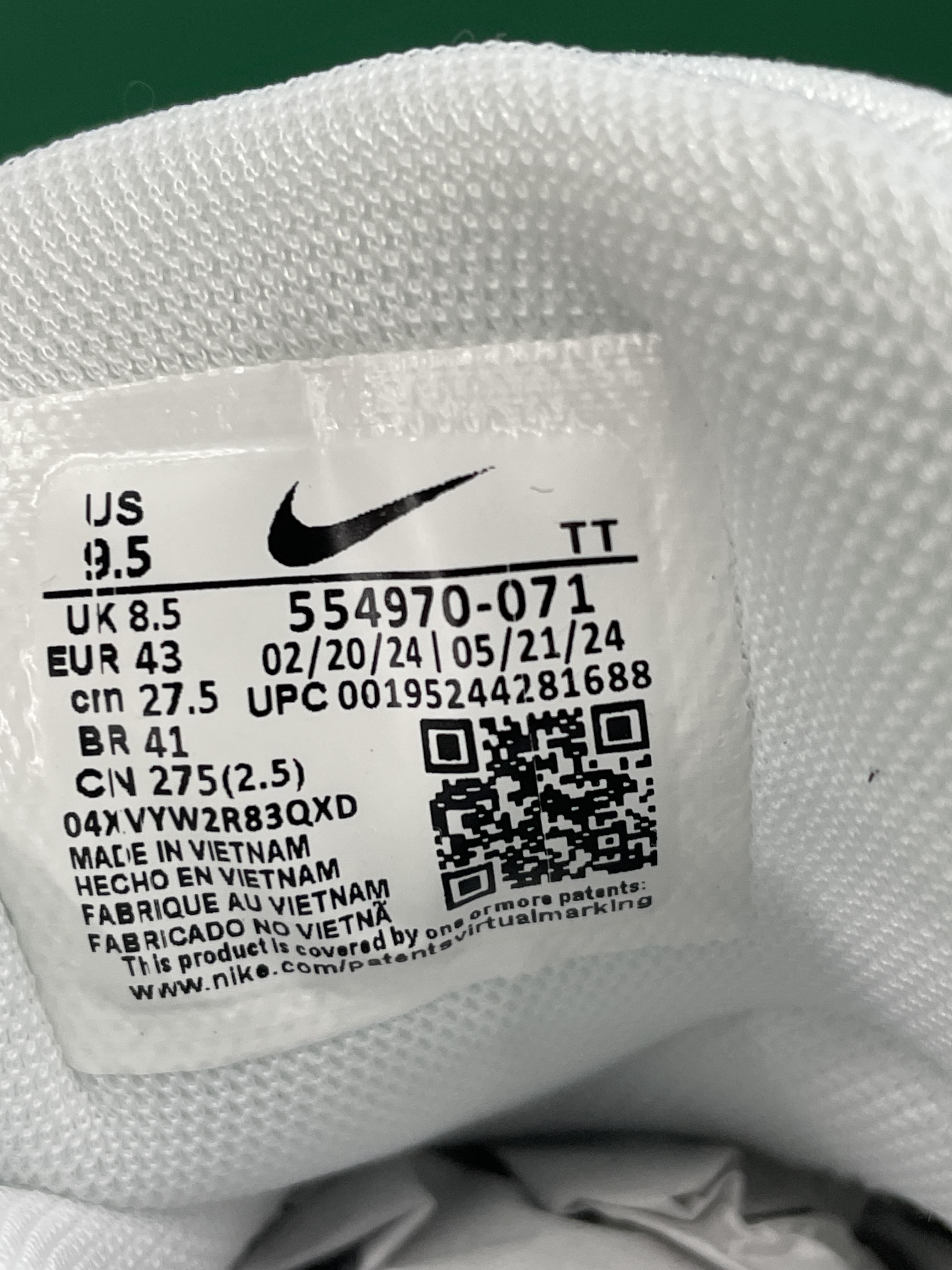 Sneakers QC photo 3 of 23