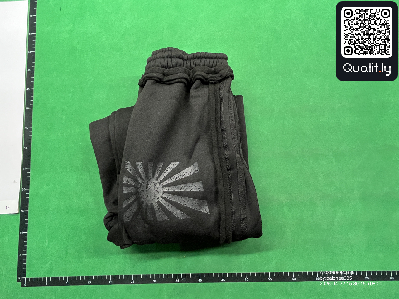 连帽卫衣 QC 照片 1 / 4