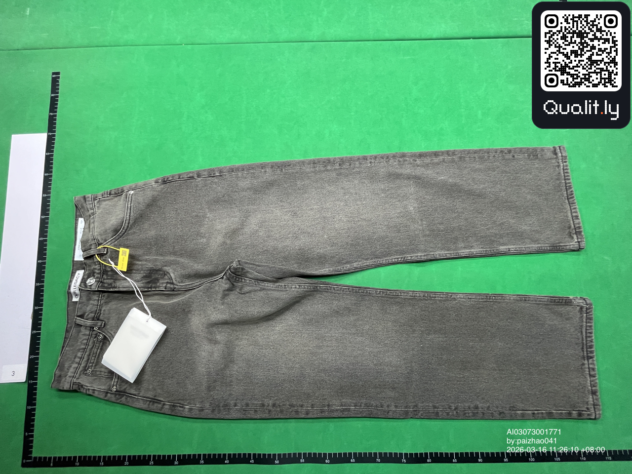 Jeans — QC-foto 3 van 4