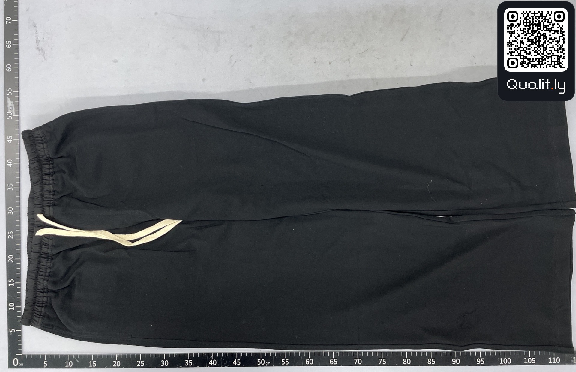 Pants QC photo 3 of 78