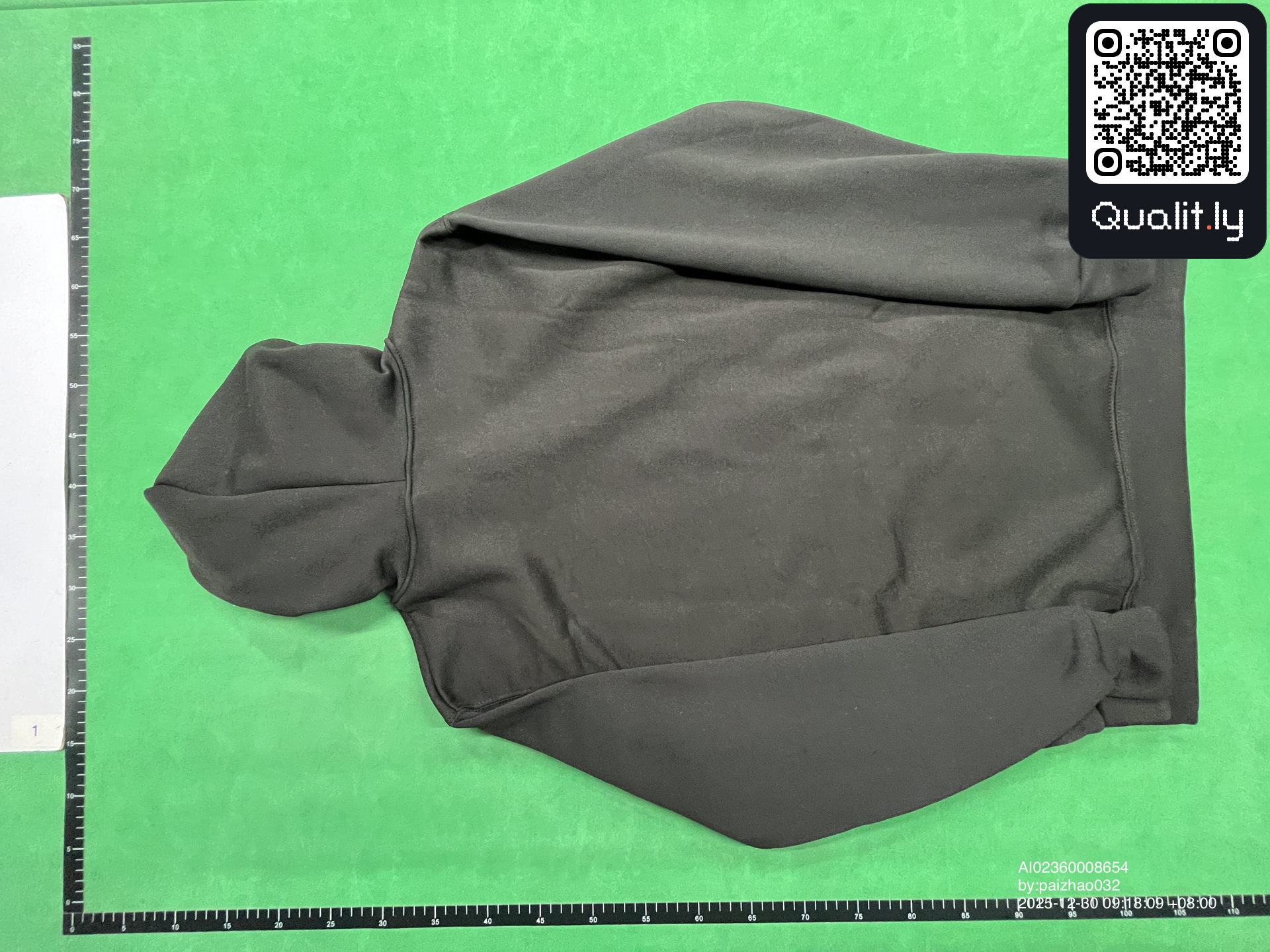 Sweat — photo QC 2 sur 4