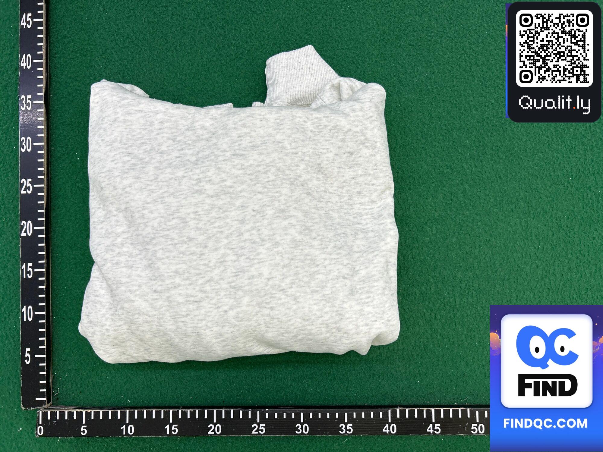 Hoodie — QC-Foto 2 von 20