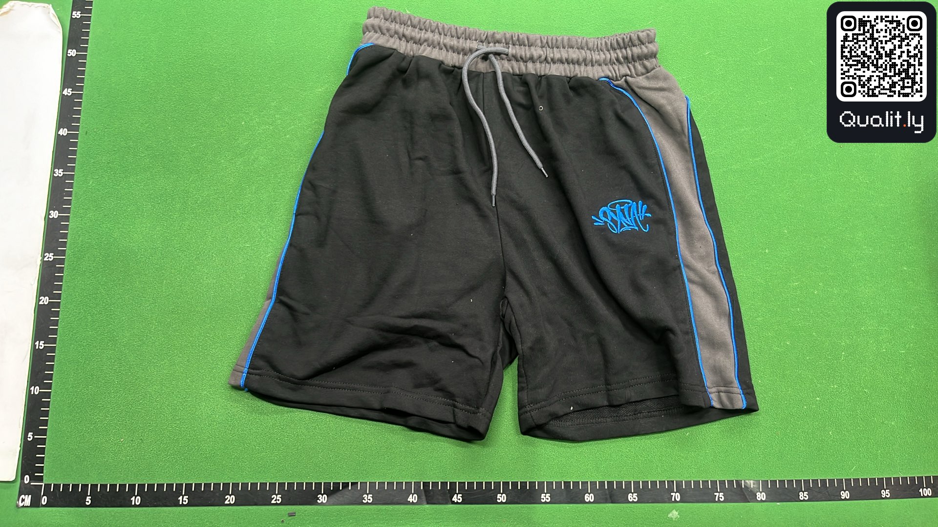 短裤 QC 照片 2 / 4