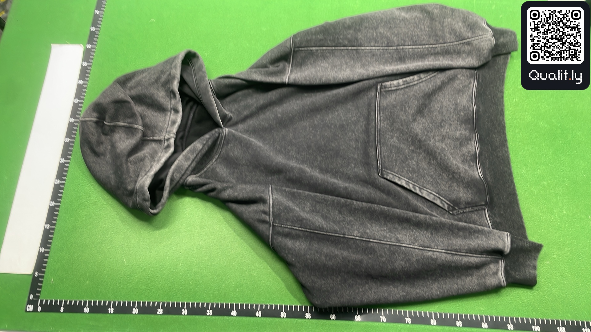 Hoodie — QC-foto 3 av 4