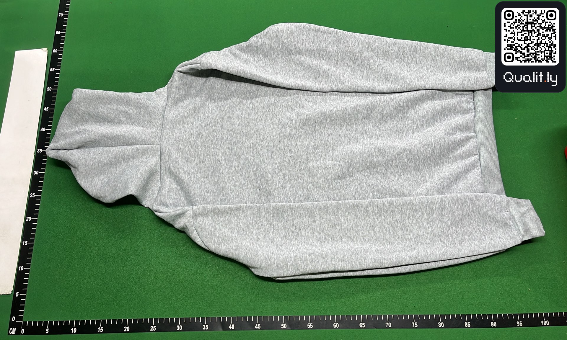 Sweat à capuche — photo QC 3 sur 8