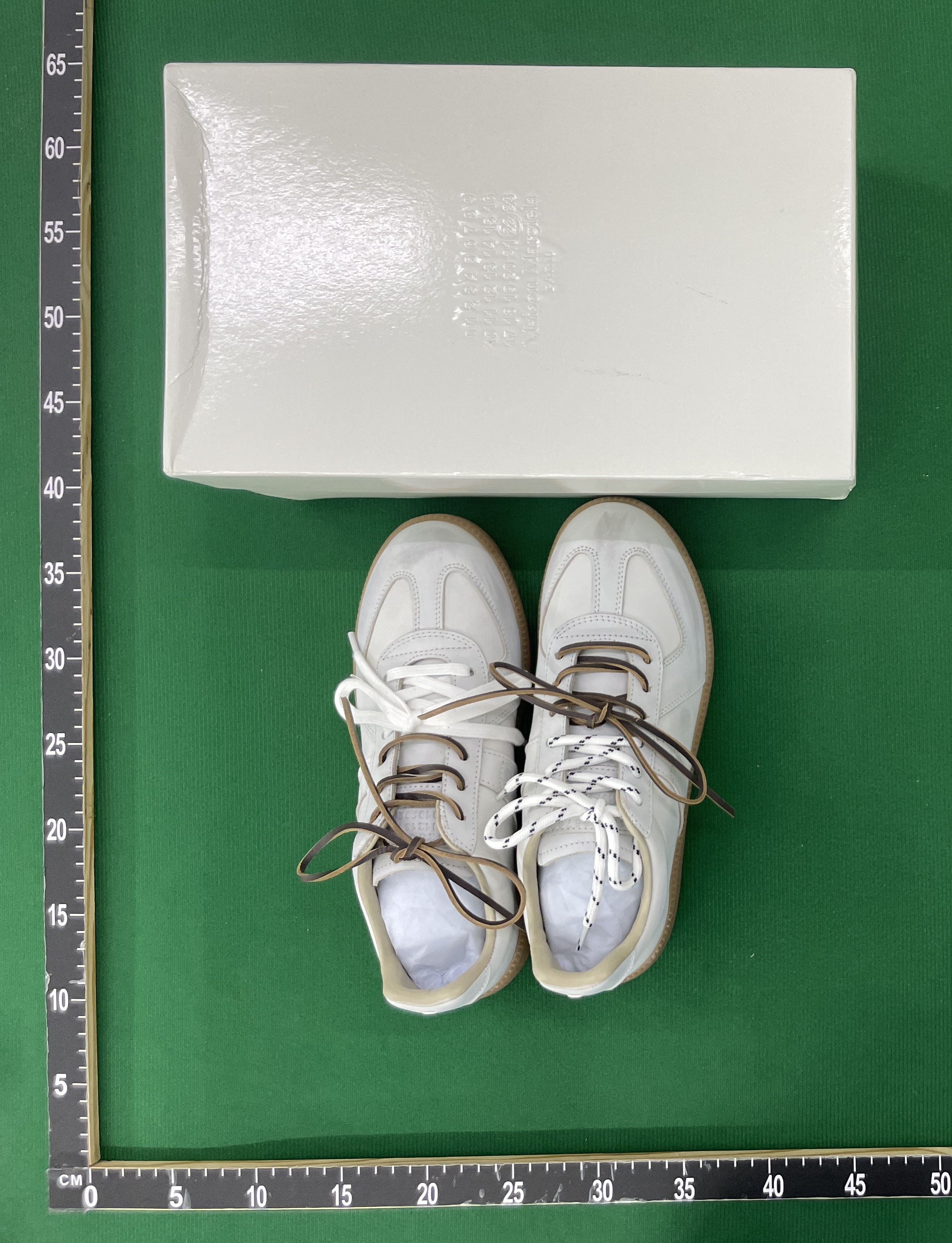 Sneakers QC photo 2 of 183