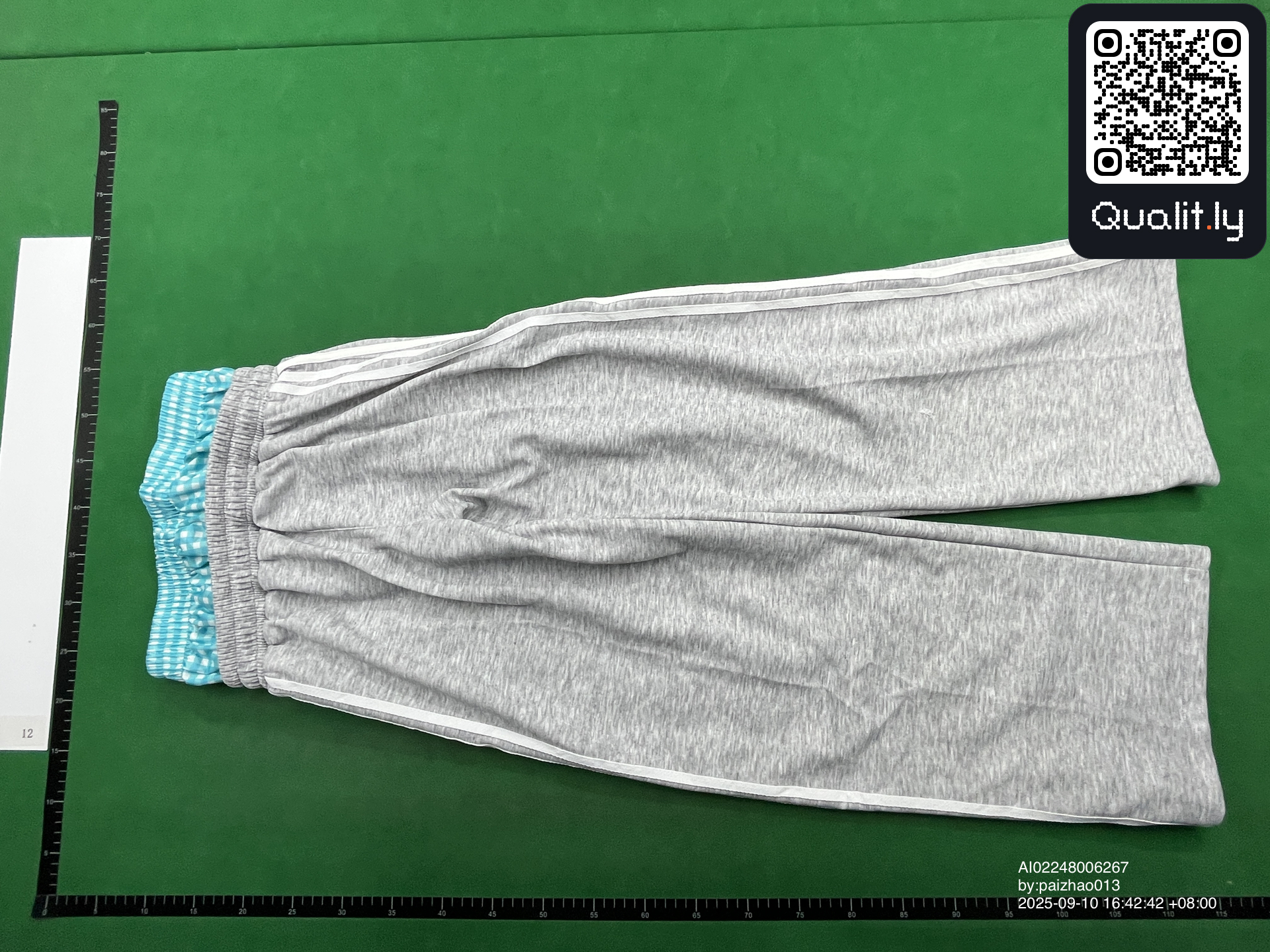 Pants QC photo 2 of 24
