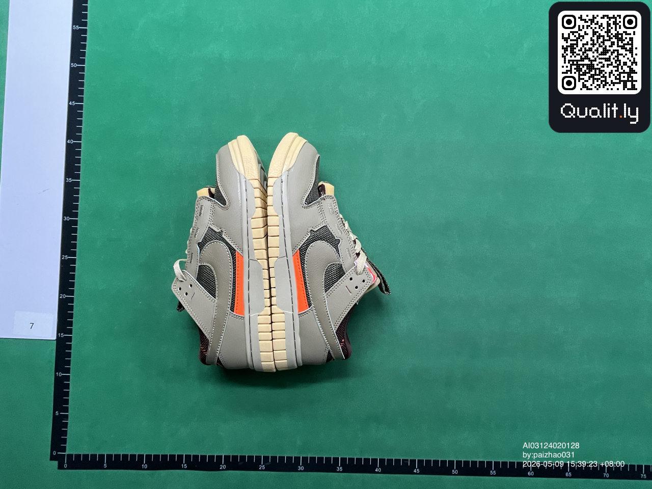 Sneakers QC photo 2 of 22