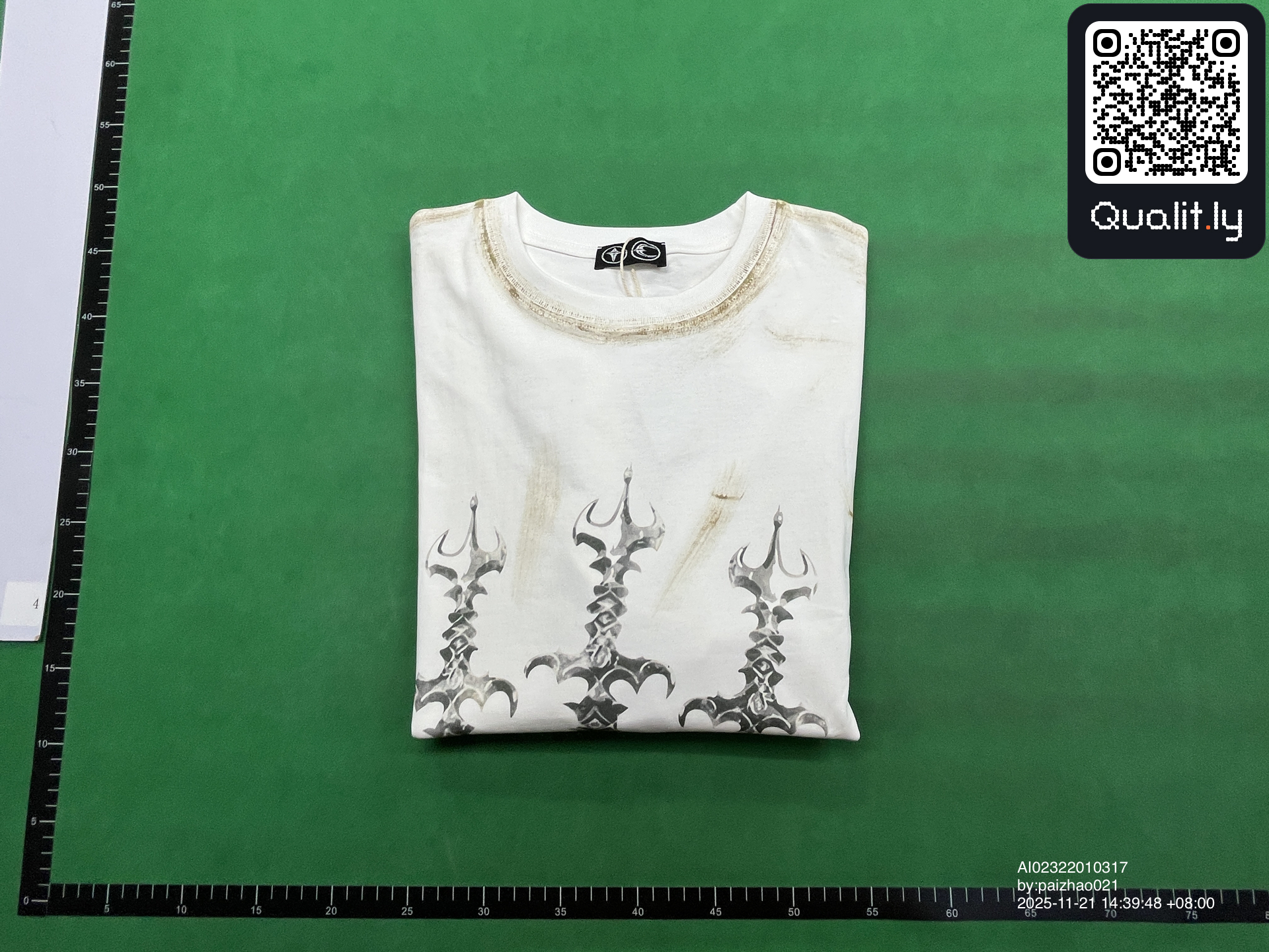 T-shirt QC photo 1 of 14
