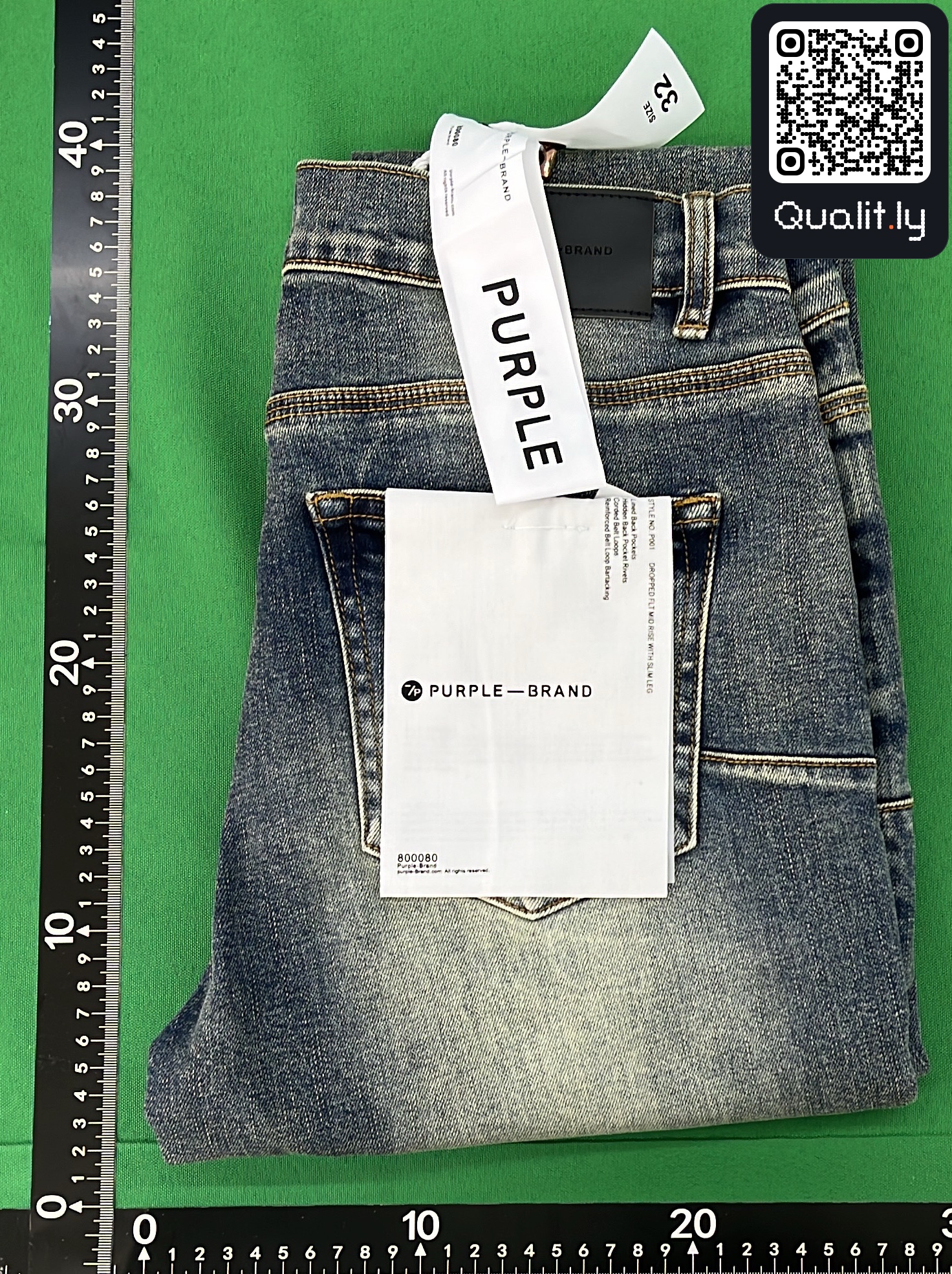 Jeans — QC-foto 1 van 4