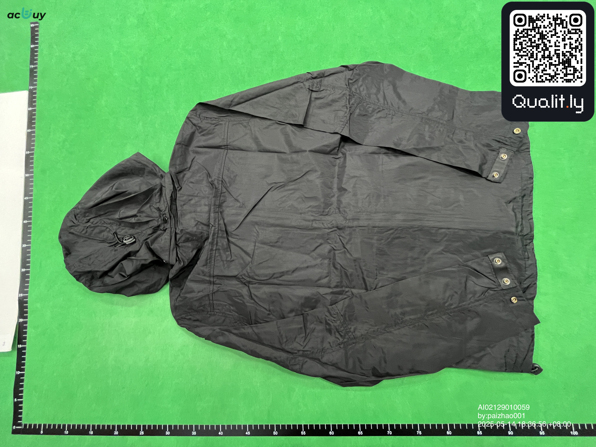 Veste — photo QC 2 sur 8