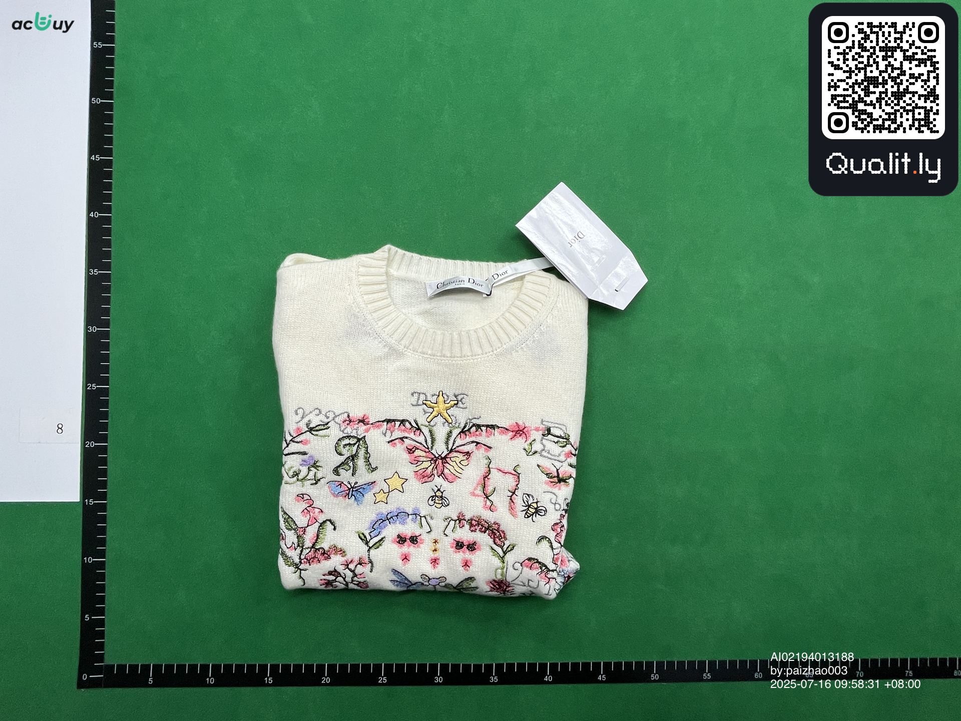 Sweater QC photo 1 of 8