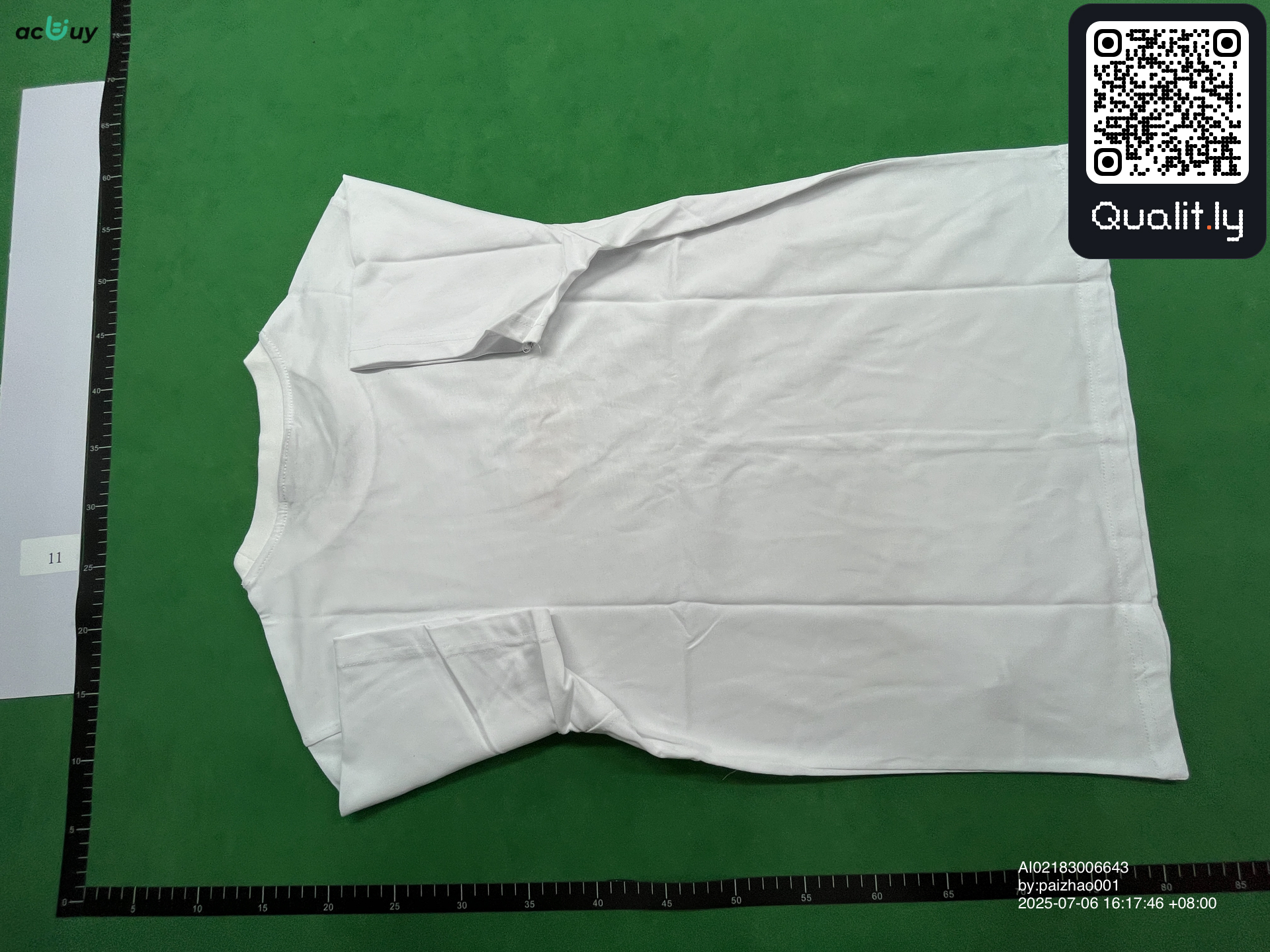 T-shirt — foto QC 2 de 16