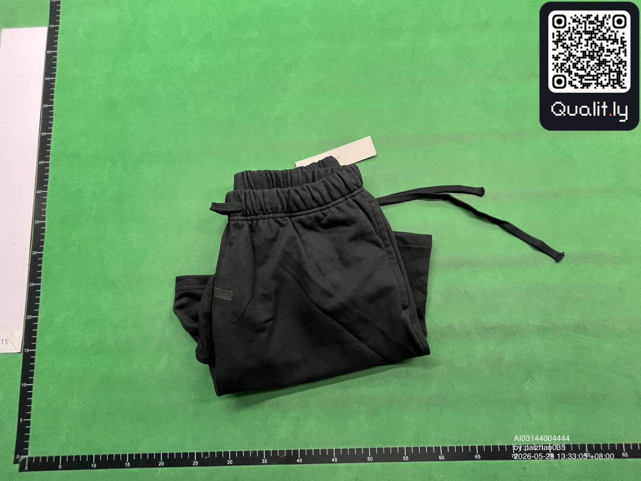 Shorts QC photo 1 of 70