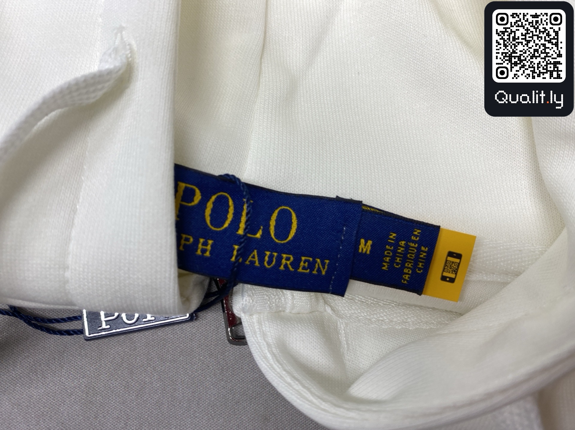 Hoodie — QC-Foto 1 von 173