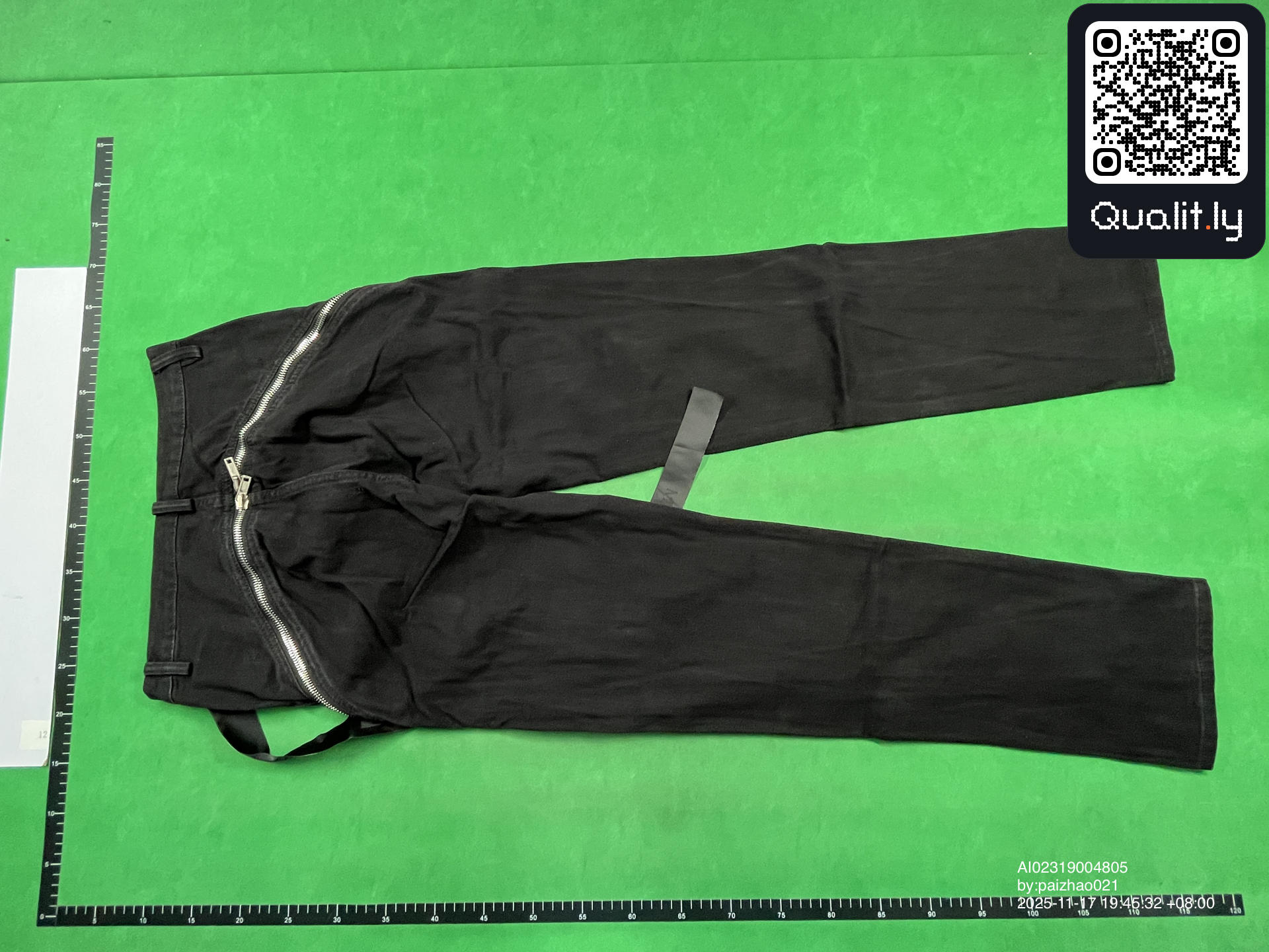 Blugi — fotografie QC 2 din 10