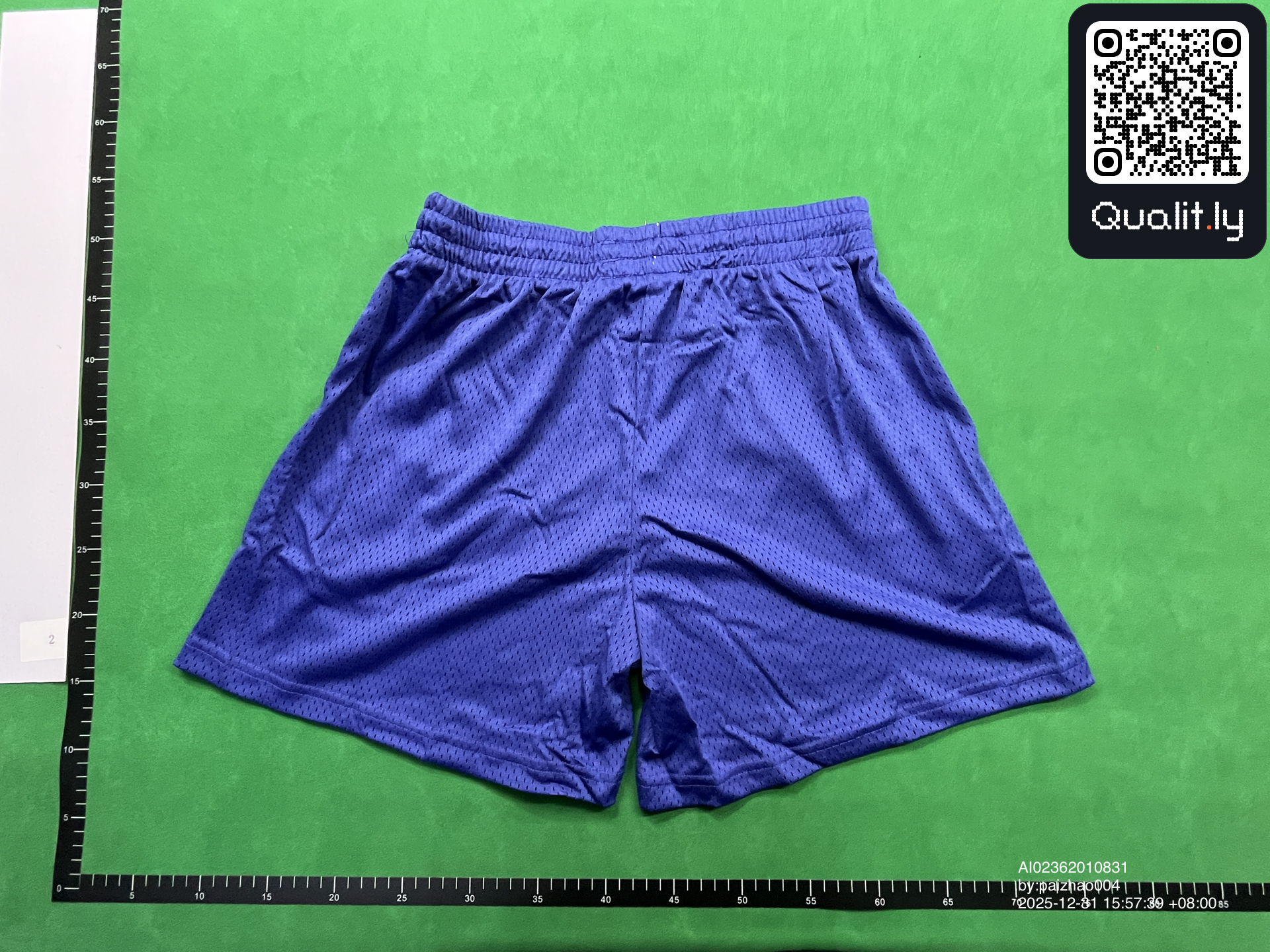Pantaloncini — foto QC 2 di 26