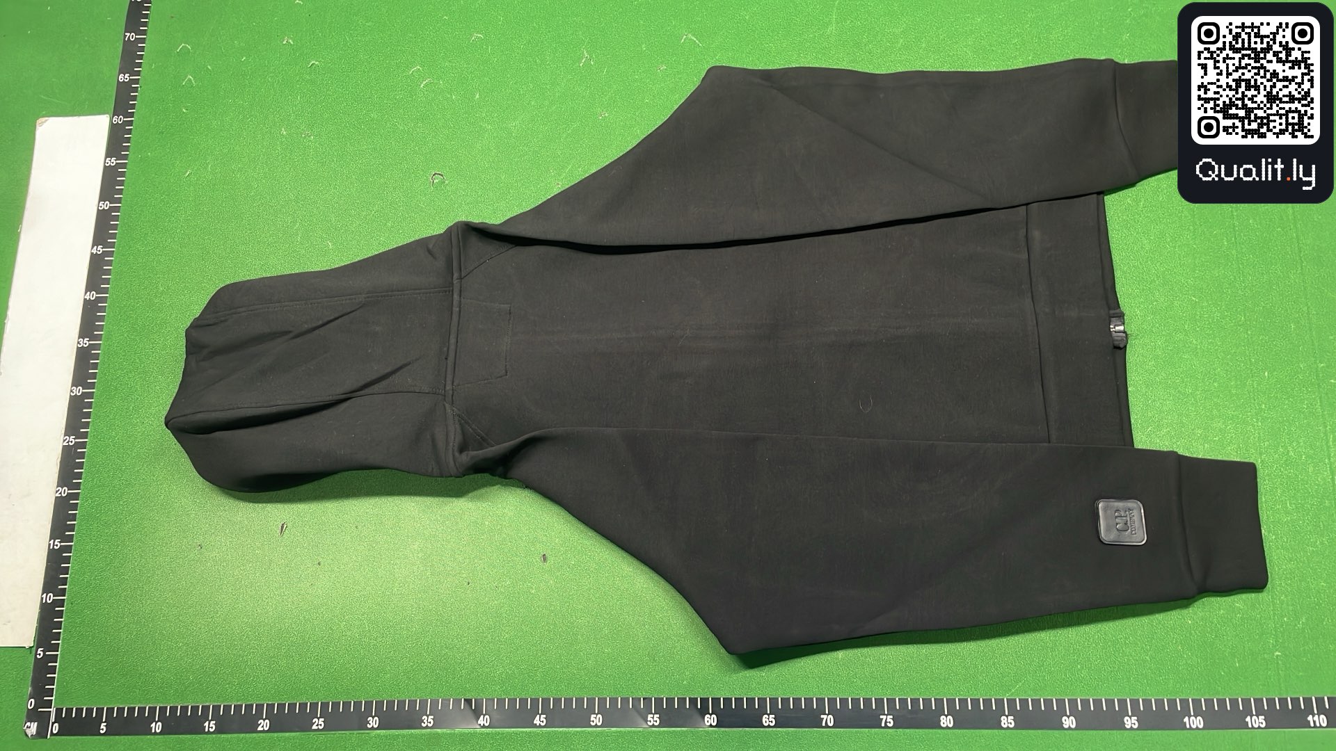 Sweat — photo QC 3 sur 4
