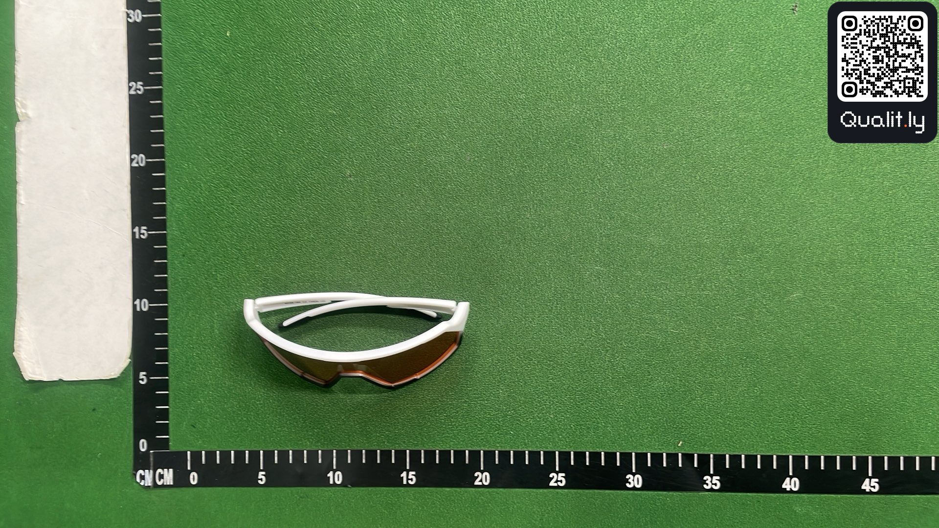 太阳镜 QC 照片 1 / 23
