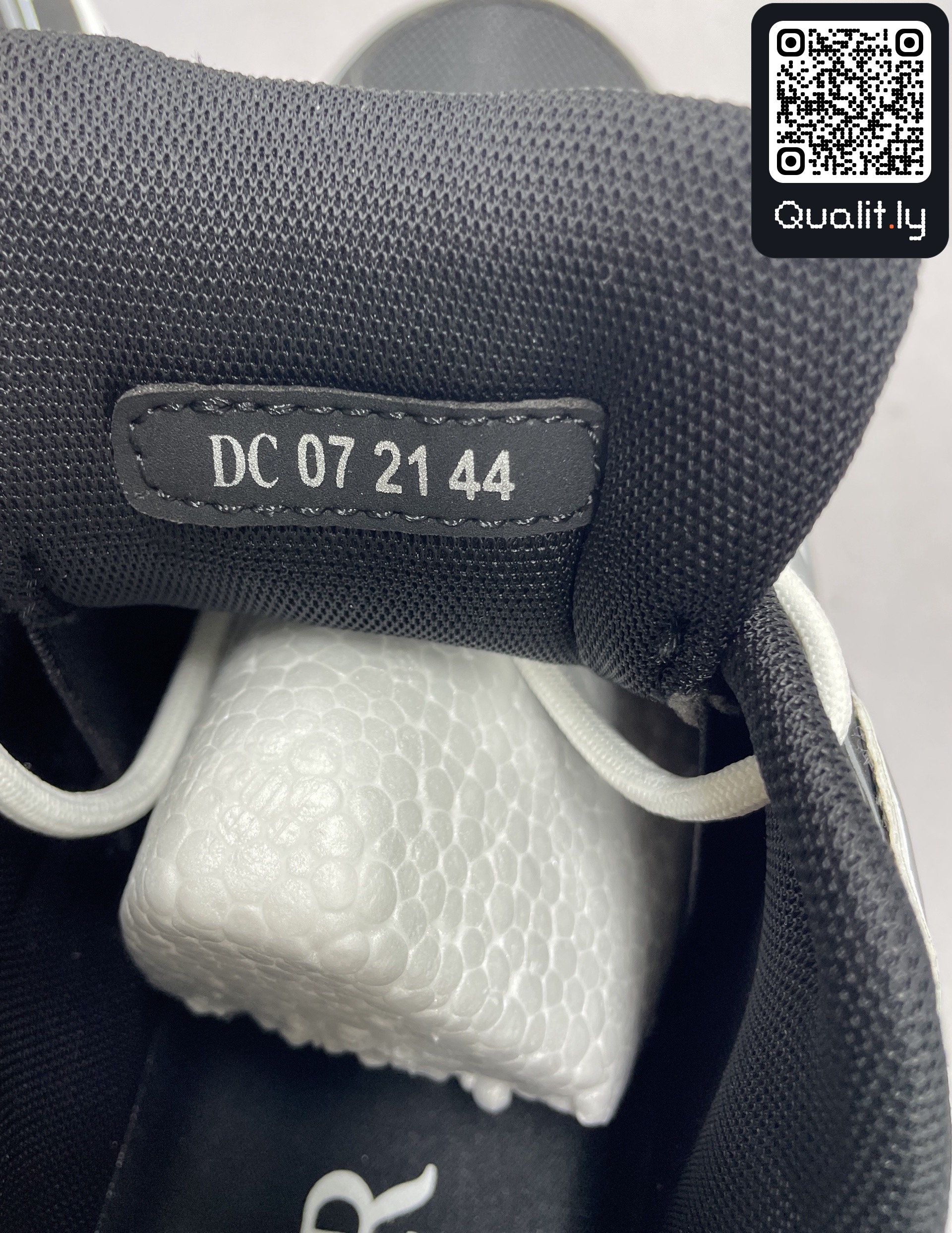 Zdjęcie QC 1 z 5