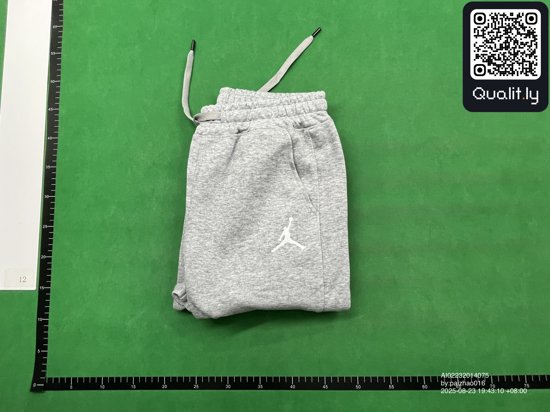 Pants QC photo 1 of 16