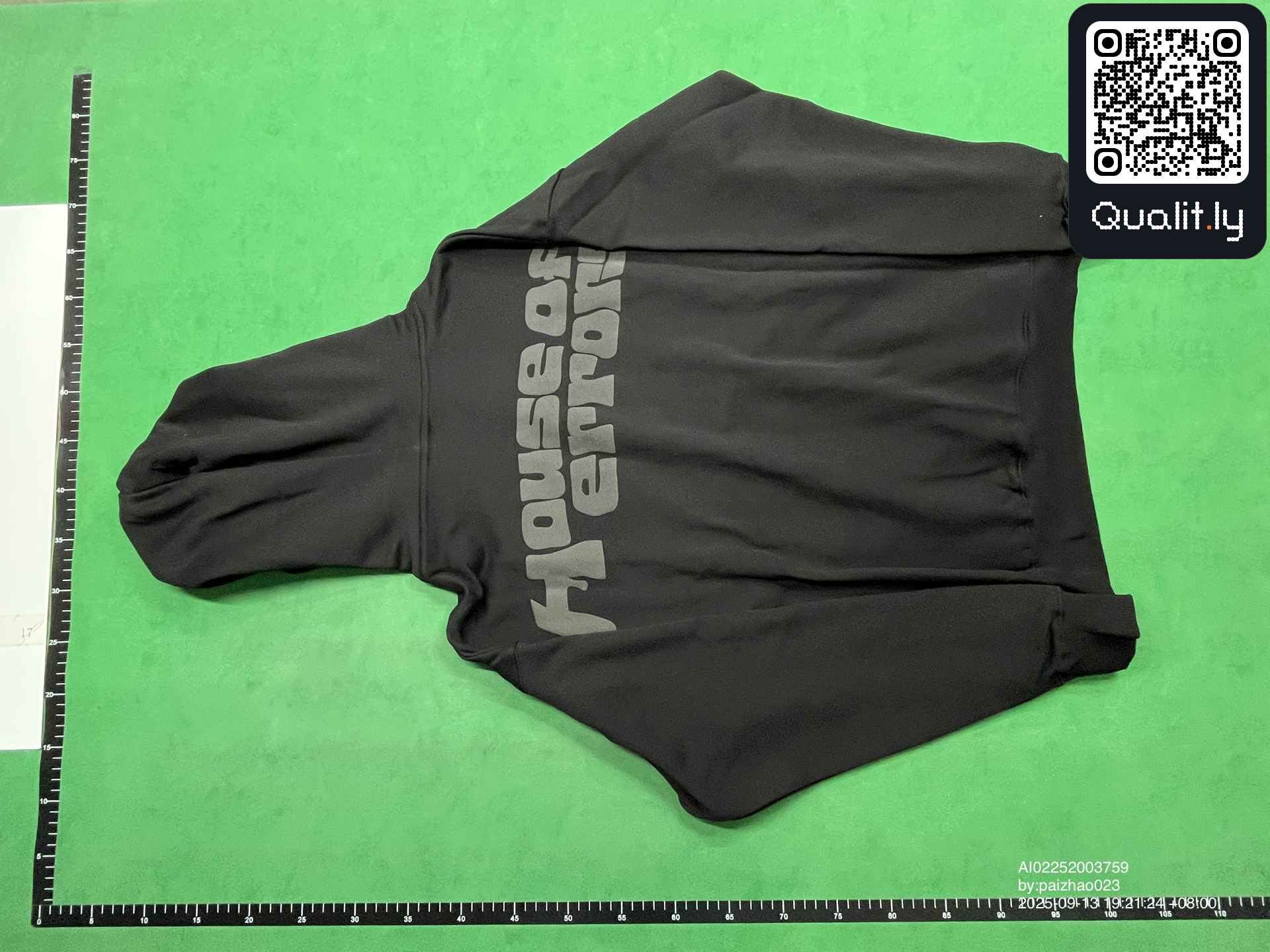 Hoodie QC photo 2 of 30