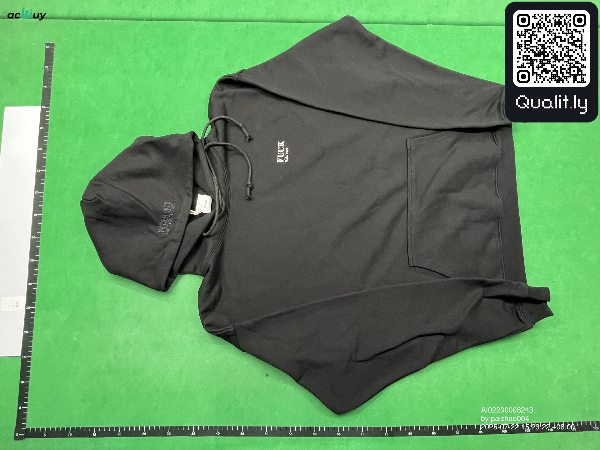 Hoodie — QC-foto 3 van 4