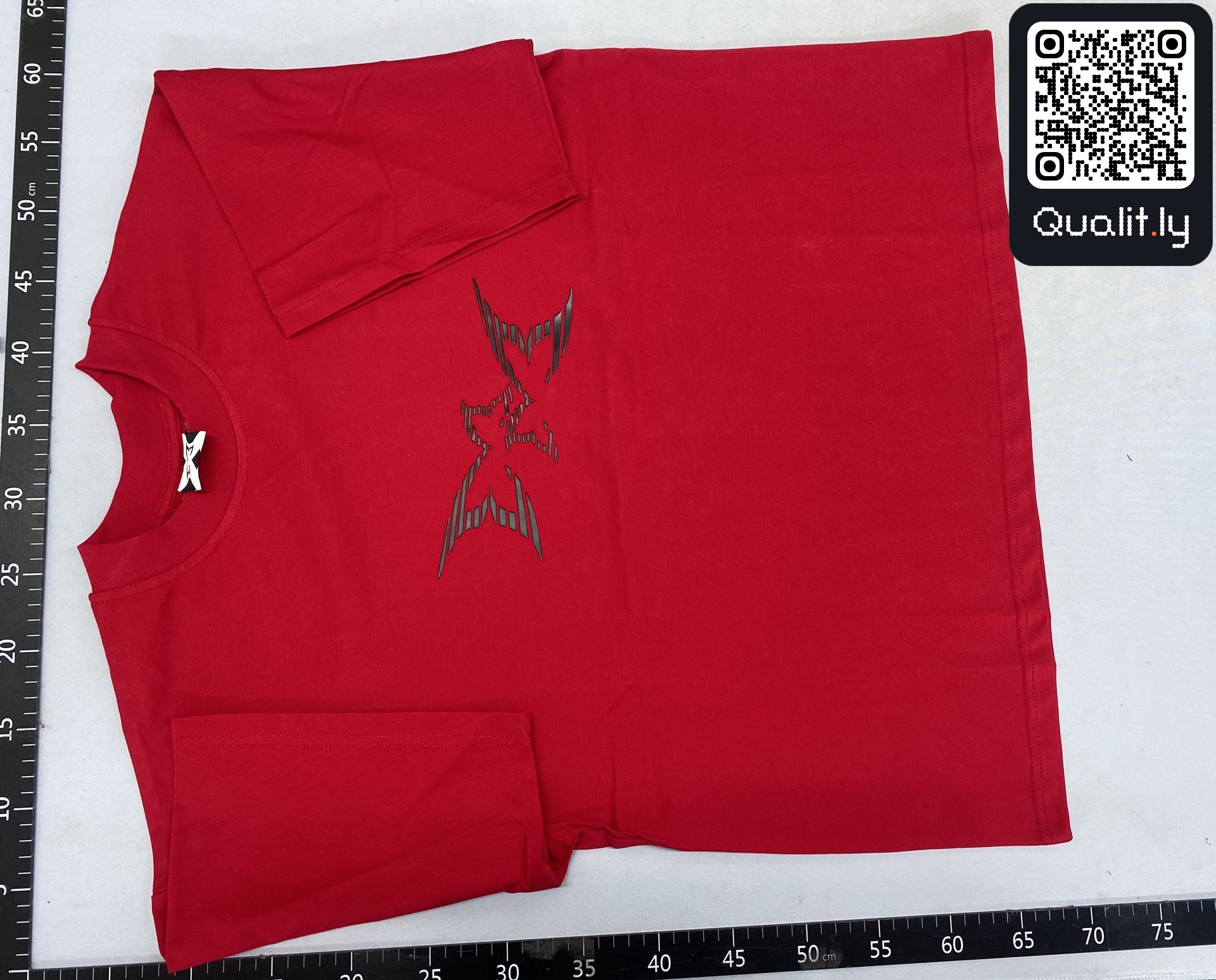 Camiseta — foto QC 2 de 45