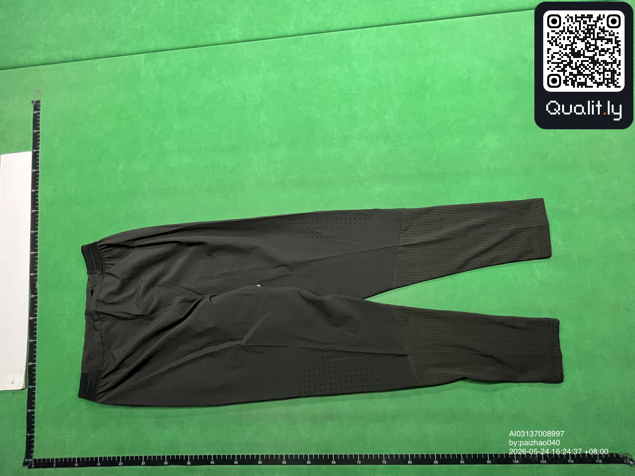 Hose — QC-Foto 2 von 30