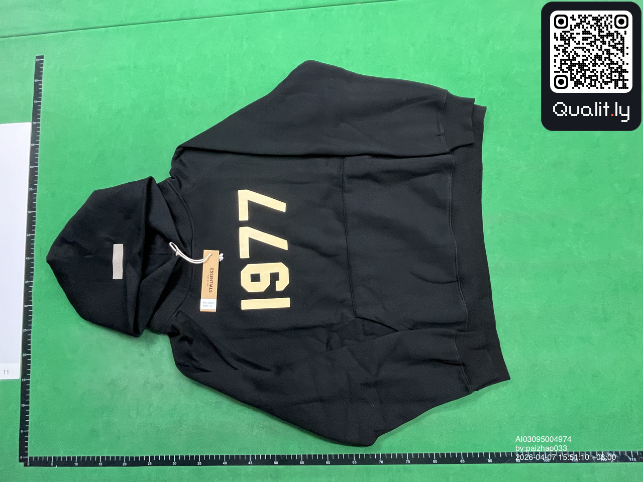 Hoodie QC photo 2 of 62