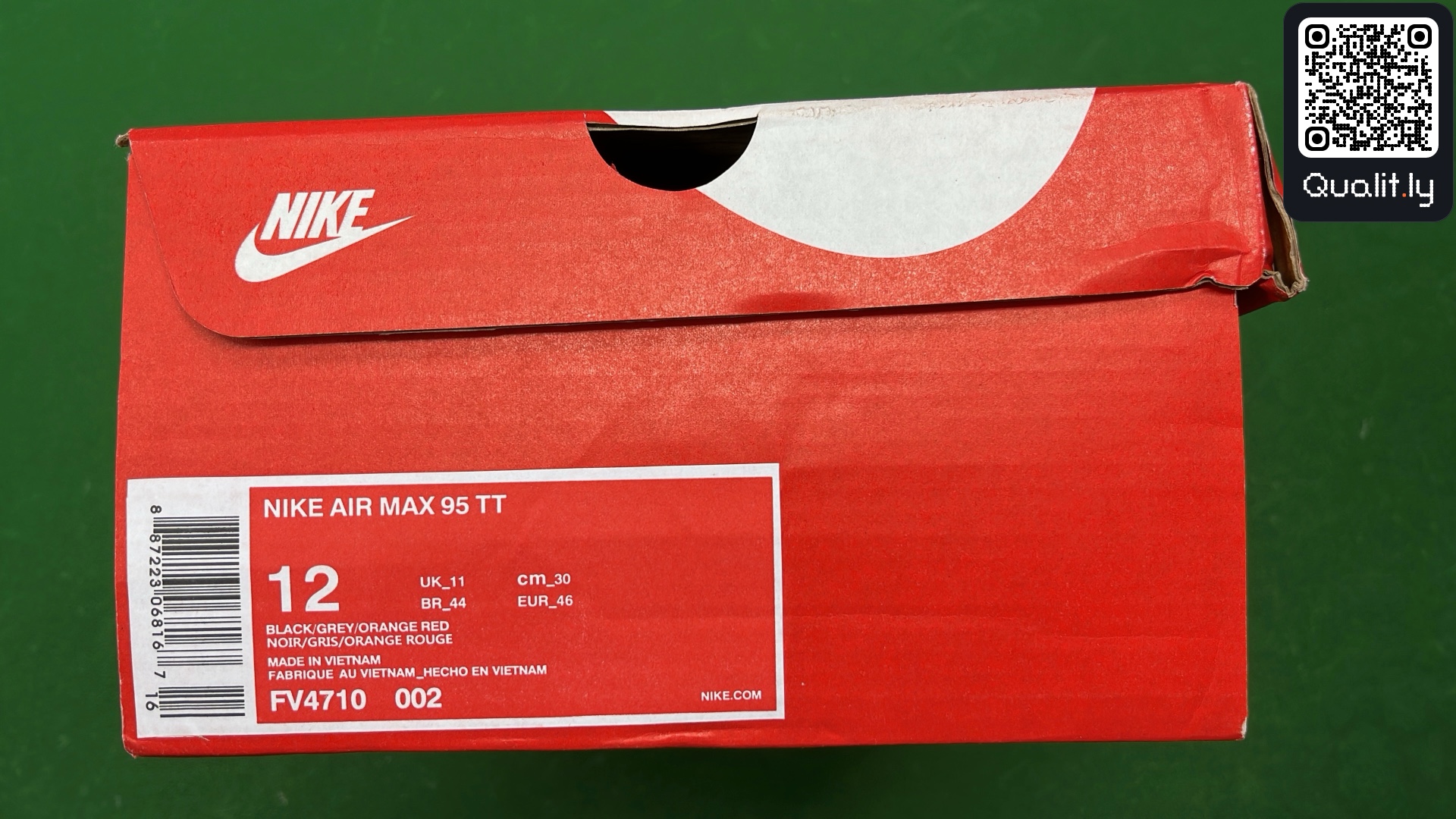 Sneakers — foto QC 2 di 18
