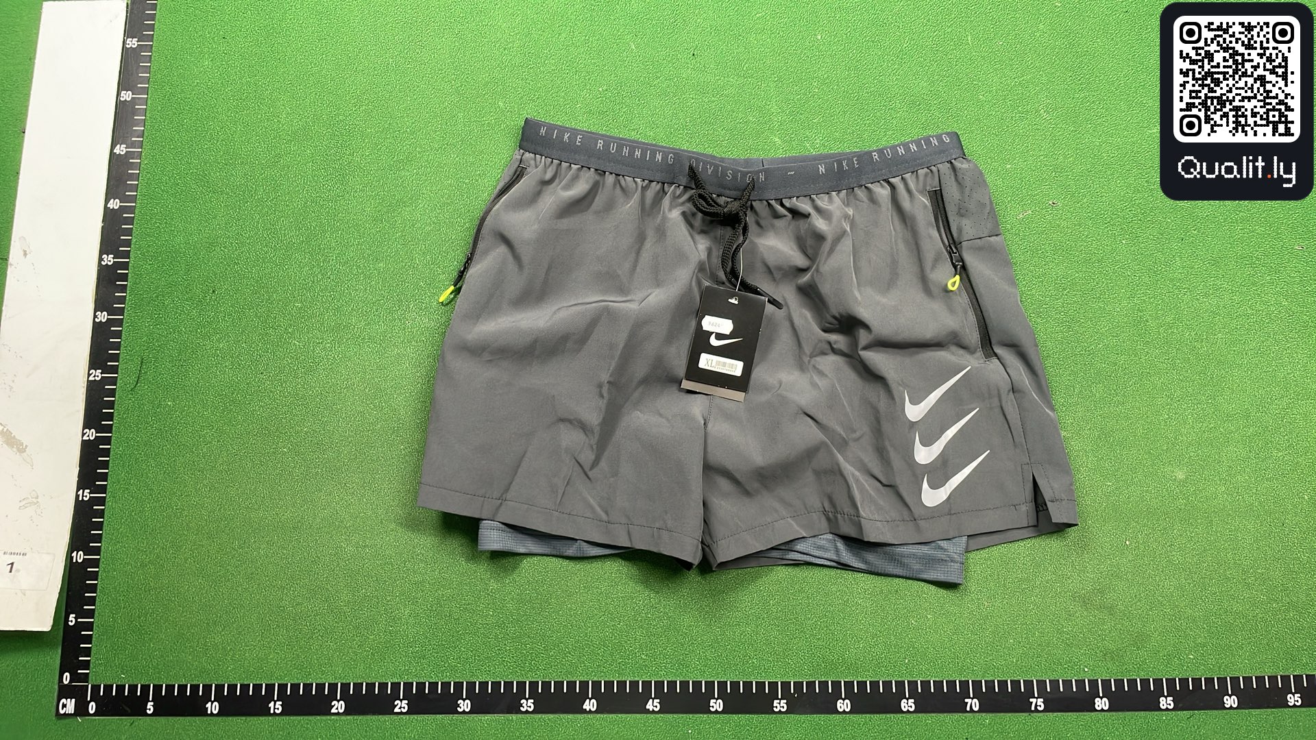 Pantaloni scurți — fotografie QC 2 din 8