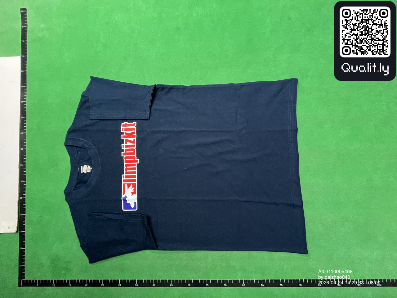 T-Shirt — QC-Foto 3 von 4