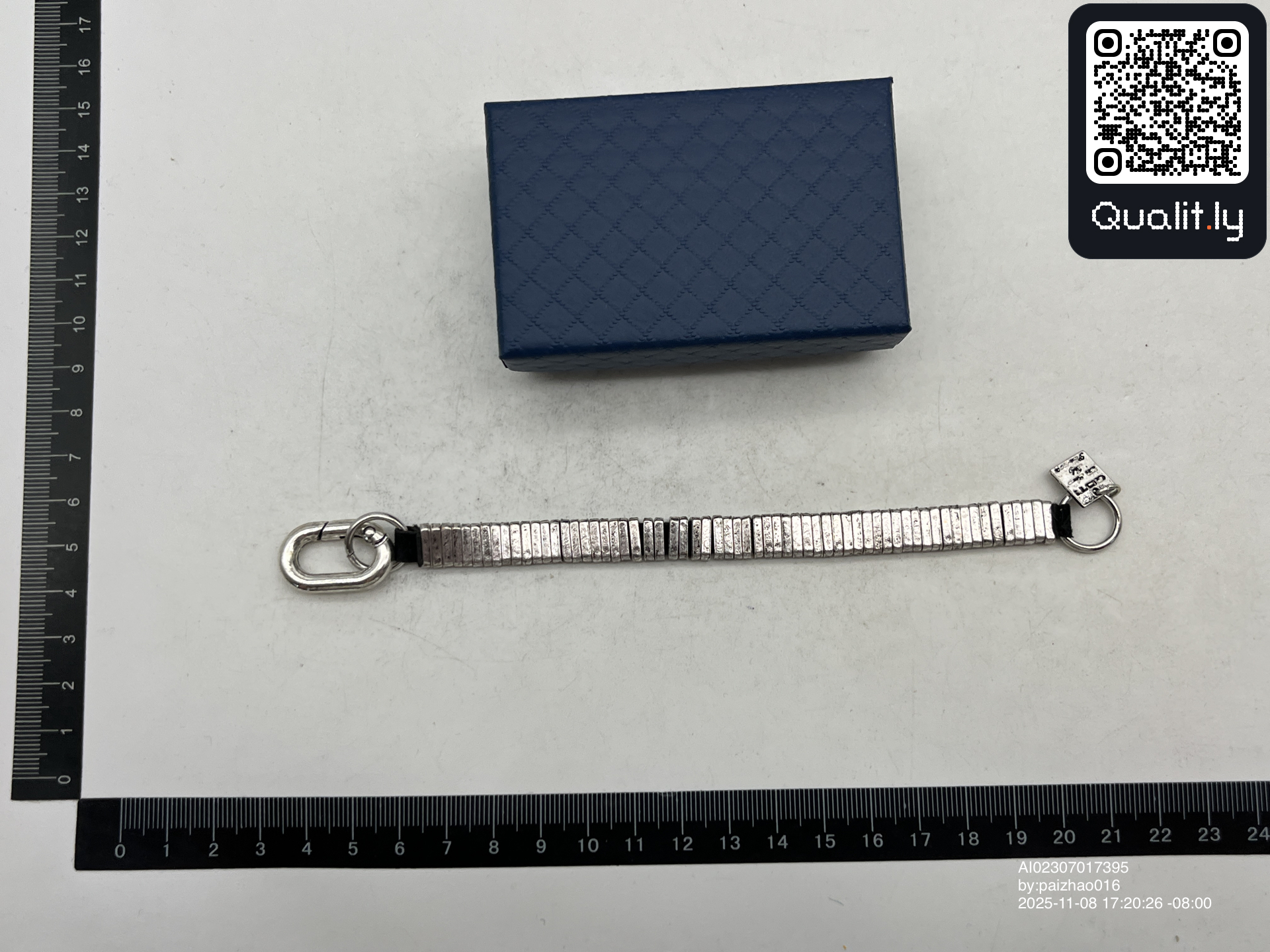 Foto QC 1 de 24