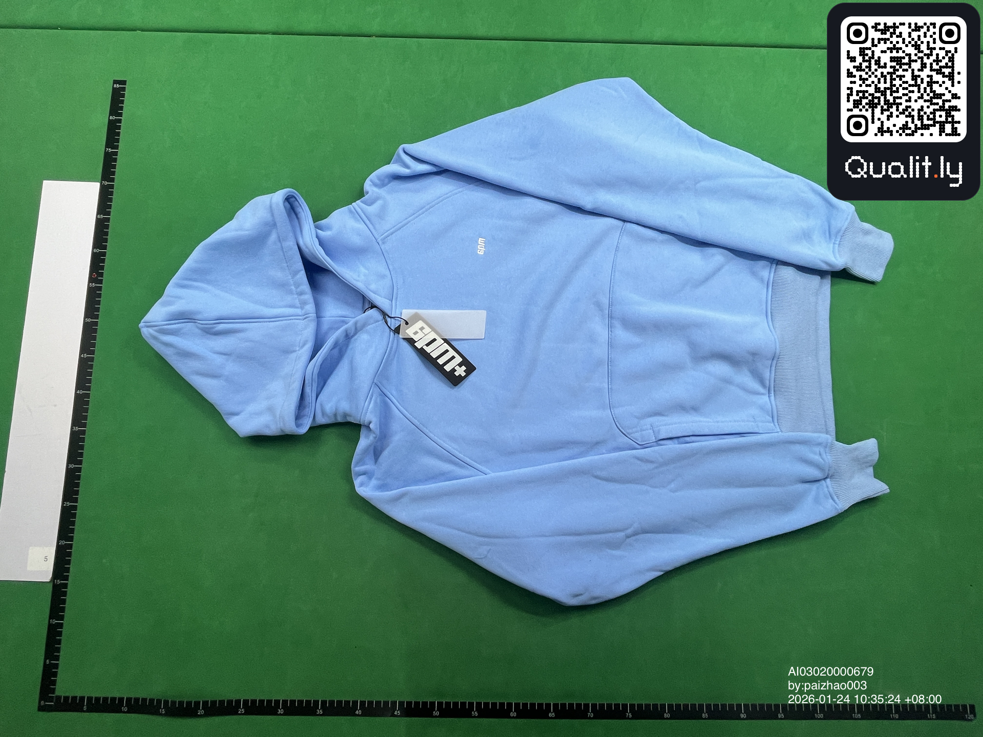 Hoodie QC photo 2 of 141