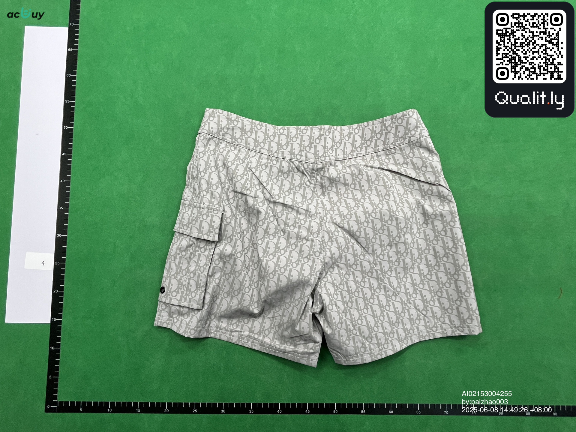 Shorts QC photo 2 of 13
