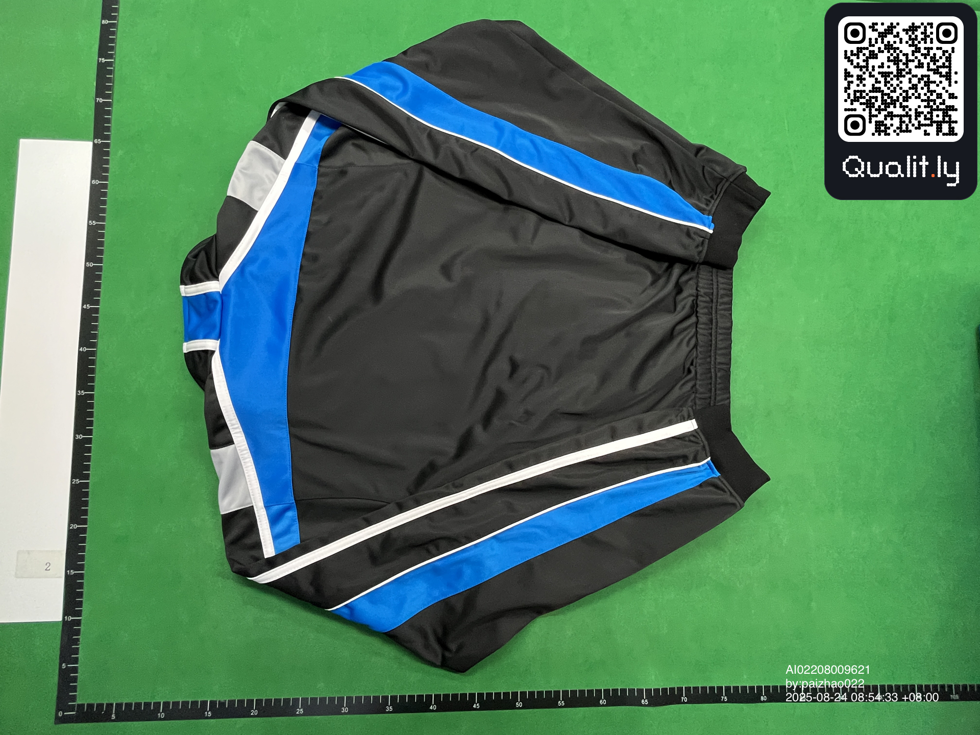 Veste — photo QC 2 sur 4